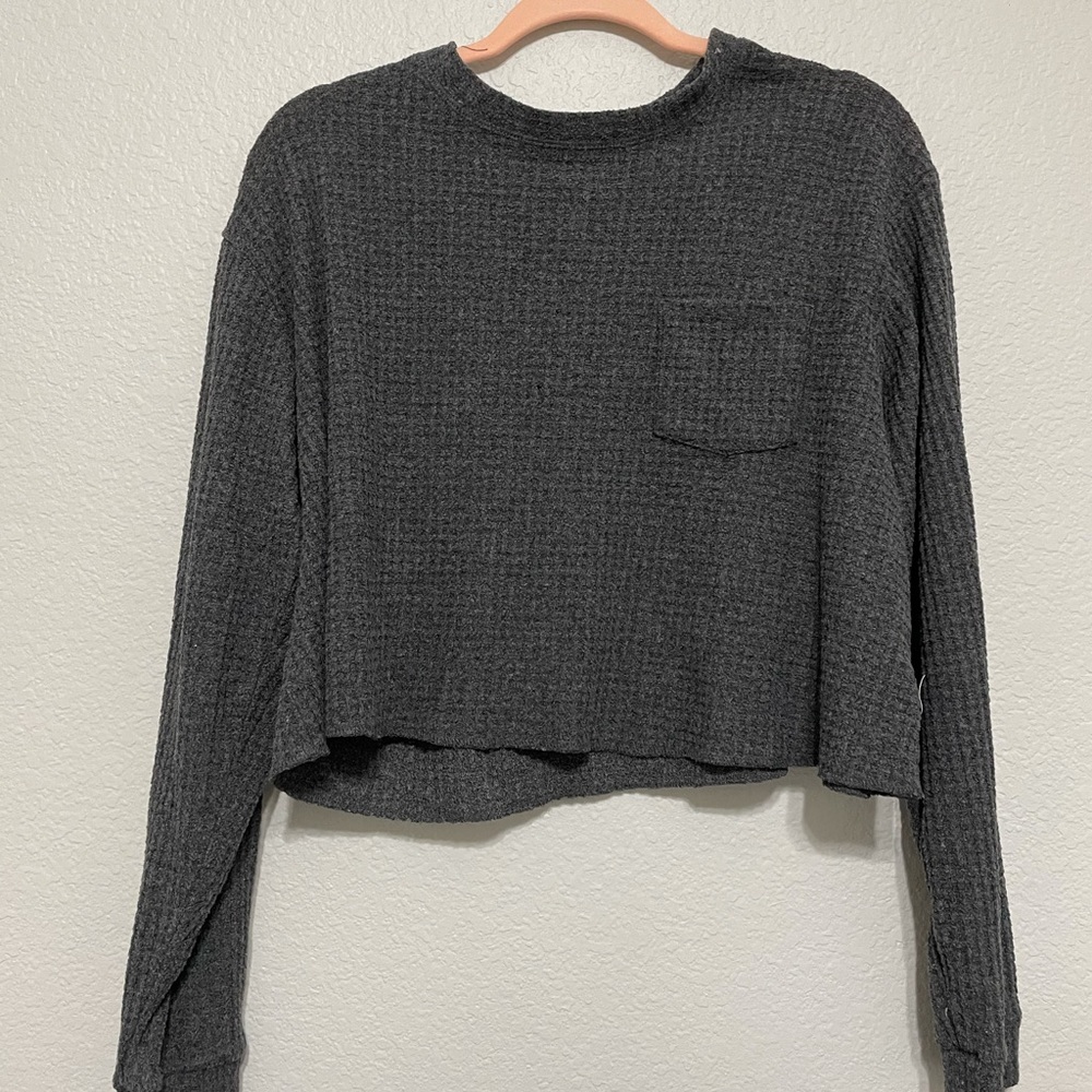 Sweater - Long sleeve tee